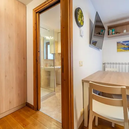 Guesthost - Small & Charming - Overlooking The Alps