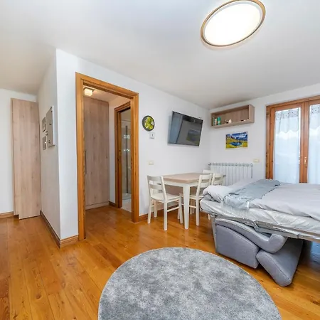Guesthost - Small & Charming - Overlooking The Alps Апартаменты *